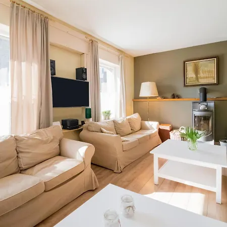 Semesterbostad Attractive Holiday In With Fenced Garden