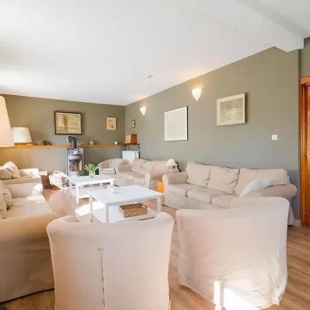 Attractive Holiday In With Fenced Garden
